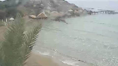 Веб-камера Кипр Кирения пляж